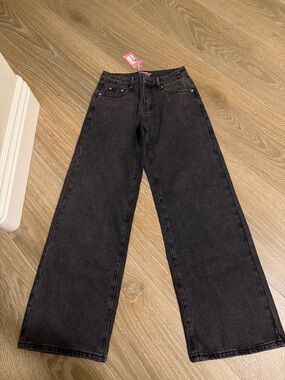 Edikted Raelynn Washed Low Rise Jeans NWT Size XS